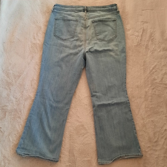 Old Navy Denim Jeans Higher High Rise Flare Womens Sz 16 Light Wash - Picture 4 of 10